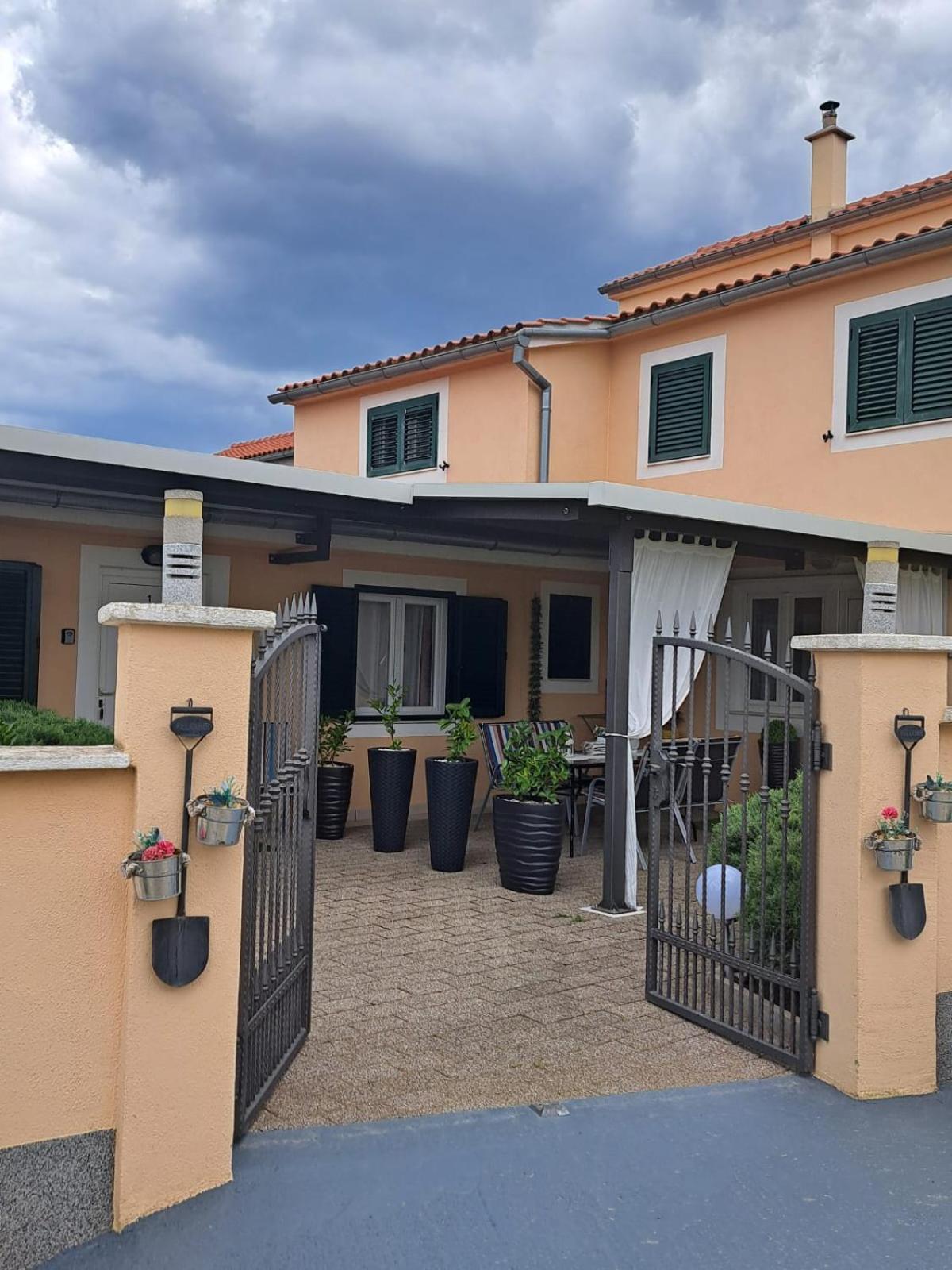 Apartments Andela Skradin Exterior foto